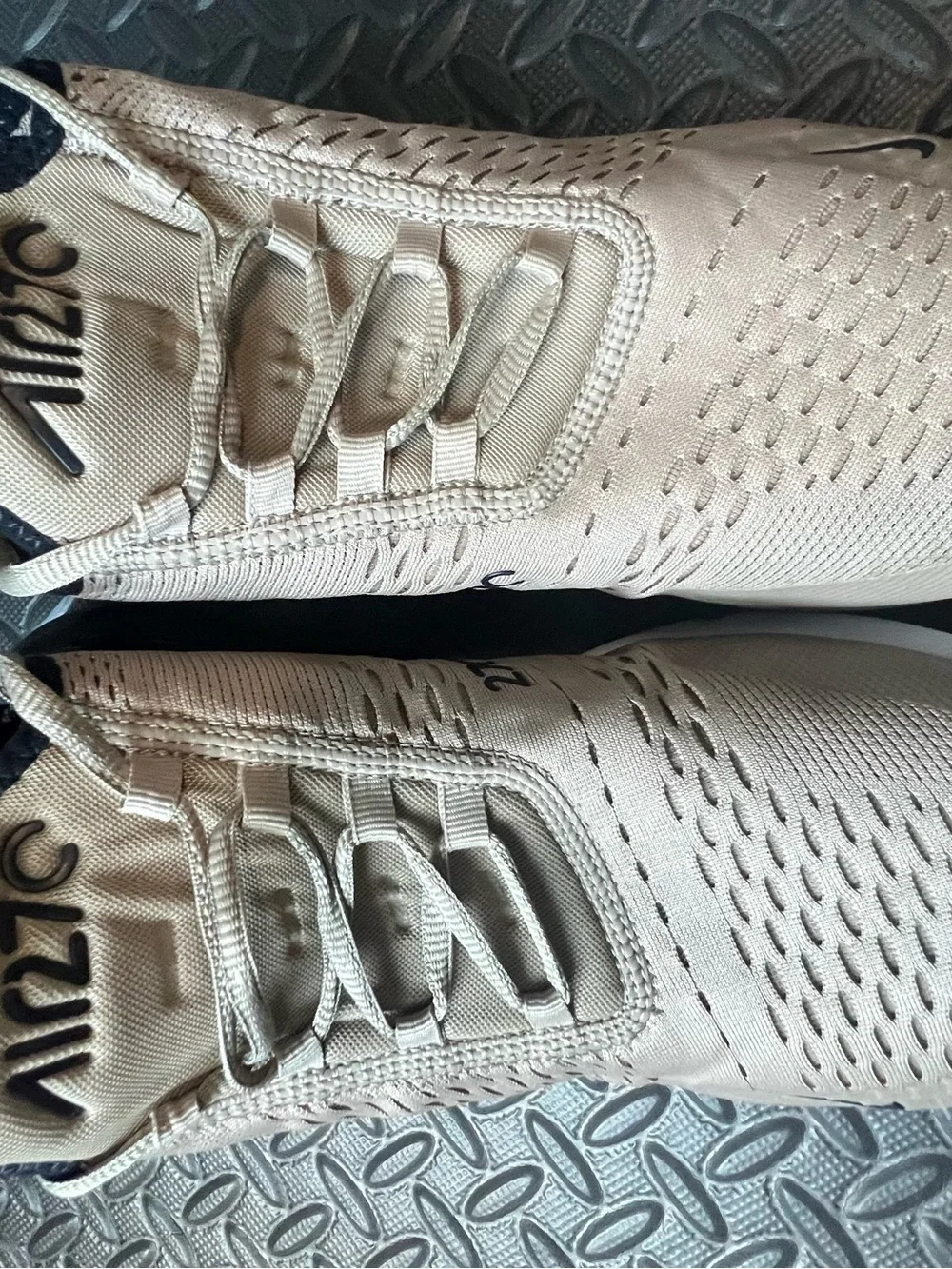 Nike Air Max 270 Men’s Athletic Shoes - Beige and Black - Picture 2 of 6